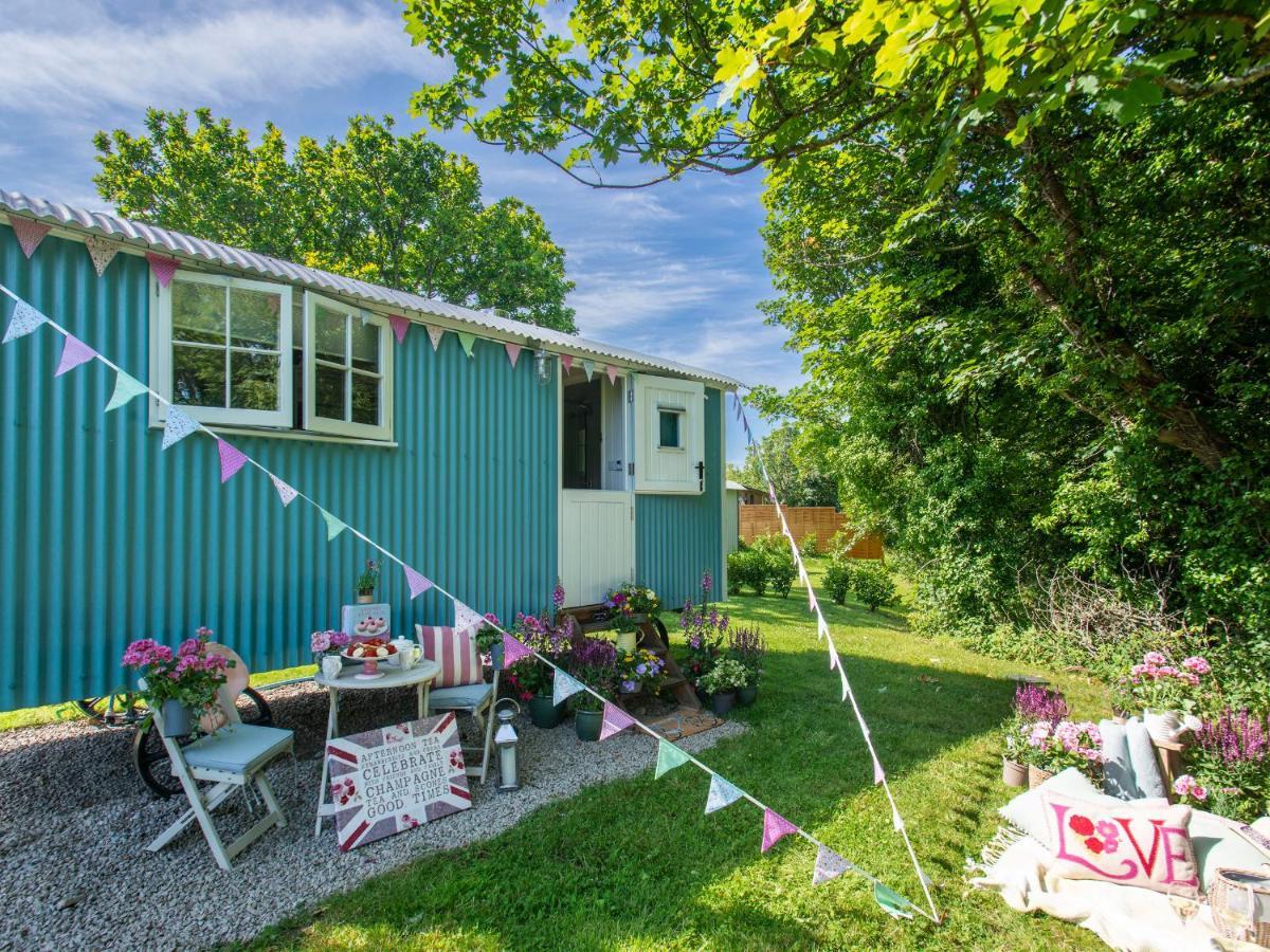 Gwithian Shepherds Hut Hayle